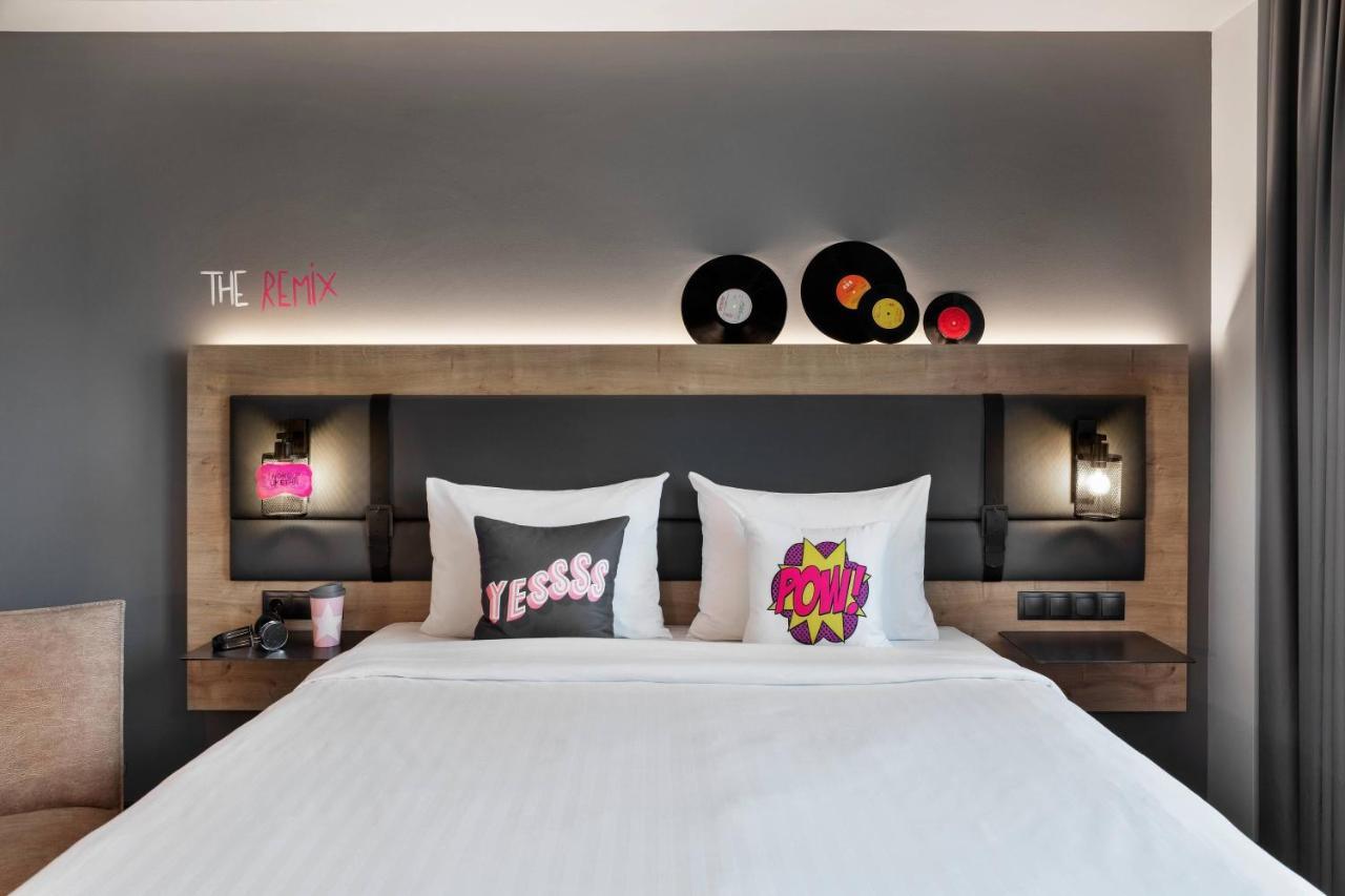 Moxy Bucharest Old Town Hotell Exteriör bild